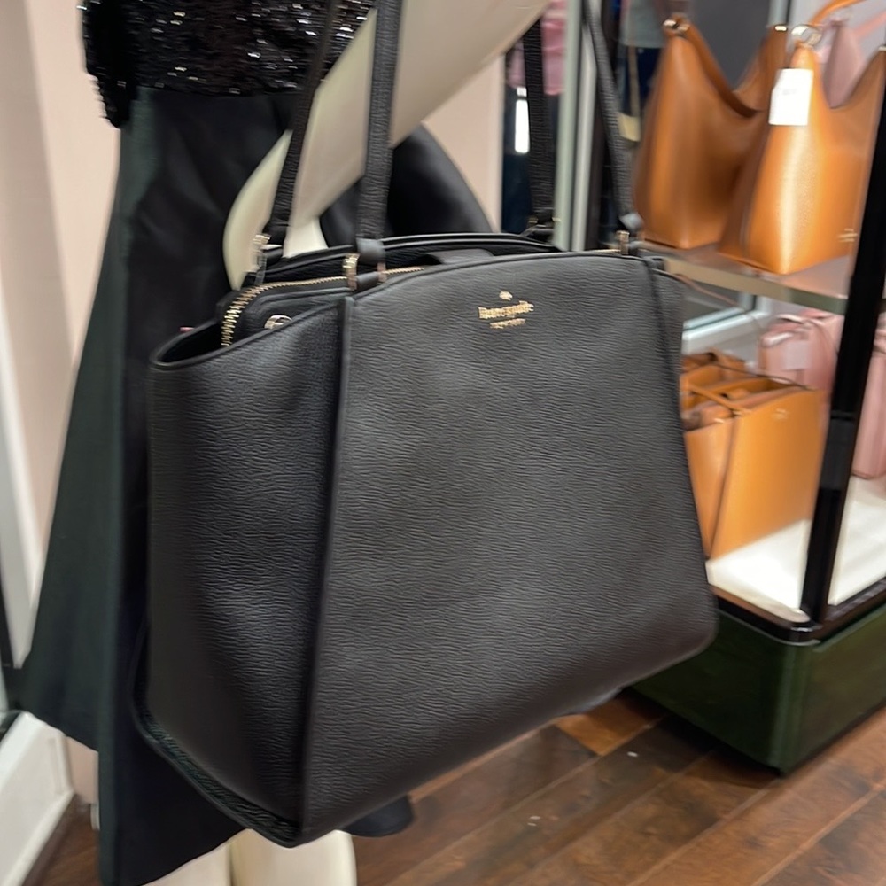 Kate Spade Brim Laptop Tote
COLOR:
Black - Picture 13 of 16